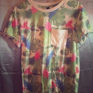 H&M Divided Tee Floral Size Medium